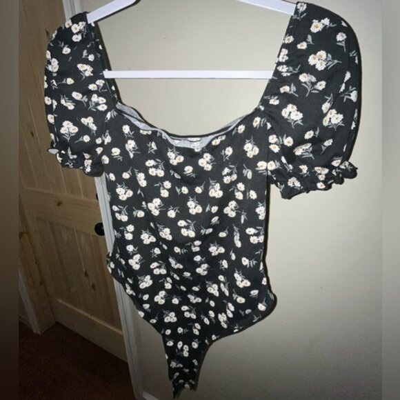 SHEIN Tops - SHEIN Black Floral Bodysuit
